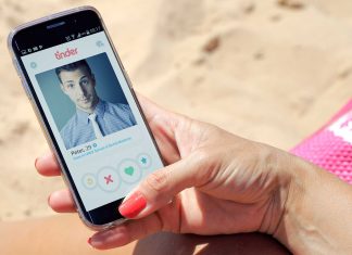 Cum Sa Incepi O Conversatie Pe Tinder: 7 Sfaturi Utile