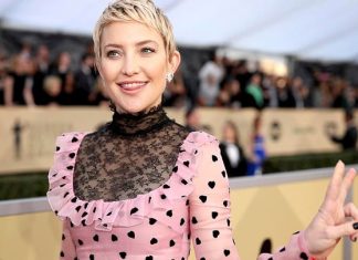 Kate Hudson isi anunta a treia sarcina