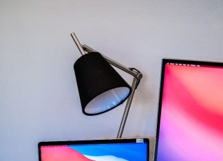 PC sau smartphone? Ce gadget e recomandat când joci la un cazino online