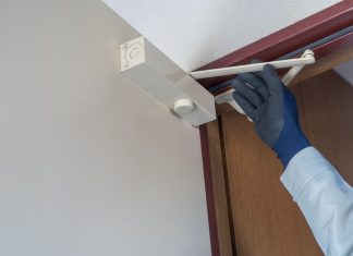 Montajul corect al amortizoarelor hidraulice: poziționare și reglaj